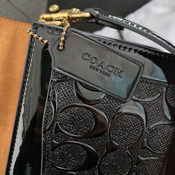Coach Tabby 26 Shoulder/Crossbody Bag In Signature Patent Leather - Picture 8 of 11